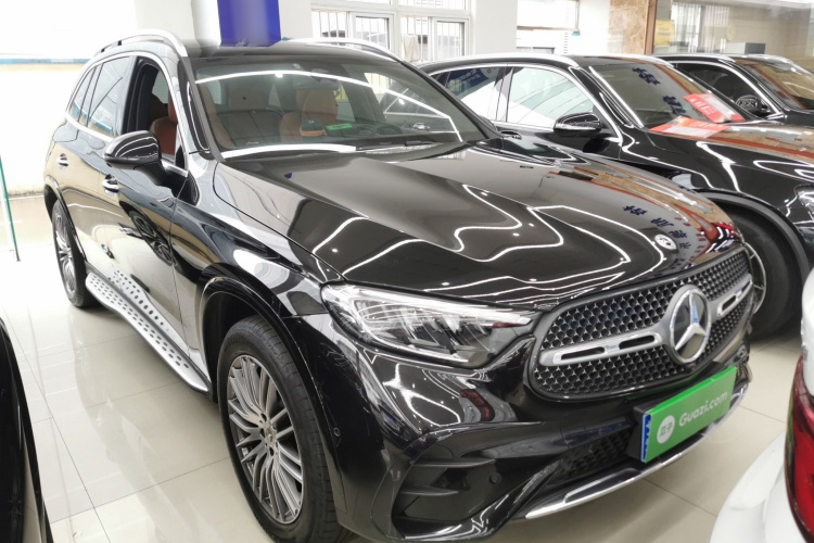 奔驰GLC 2023款 改款 GLC 300 L 4MATIC 动感型 5座车身外观3
