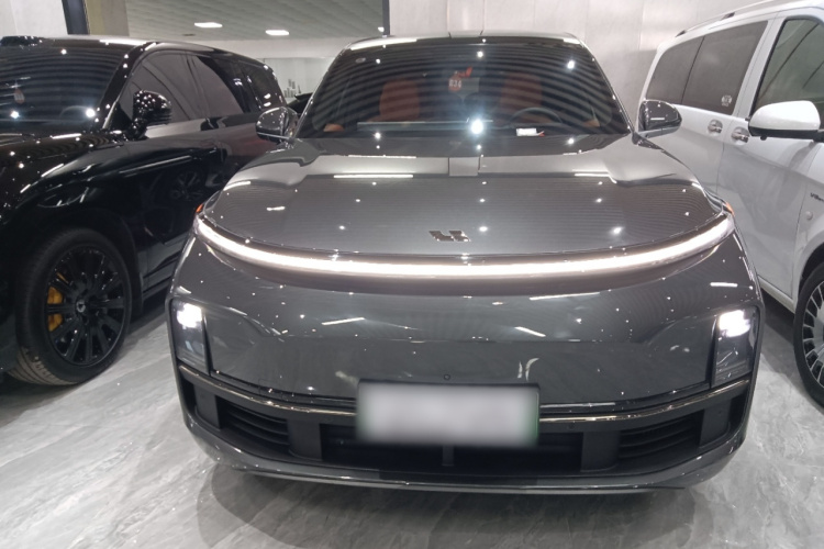 理想汽车 理想L8 2023款 Air车身外观2