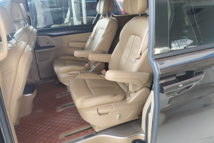 别克GL8 2020款 ES陆尊 653T 尊享型中控内饰21