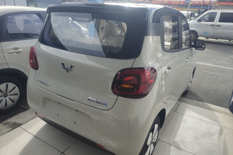 五菱汽车 宏光MINIEV 2025款 四门版 臻享+款车身外观6005