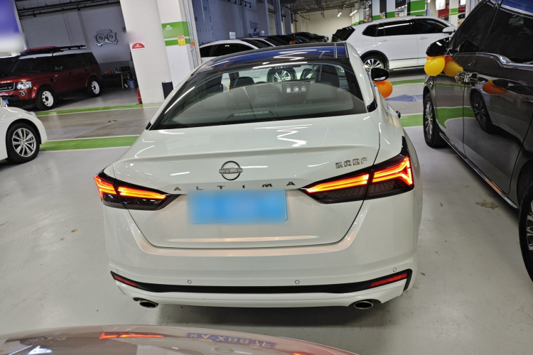 日产 天籁 2022款 2.0L XL-TLS 悦享版车身外观6