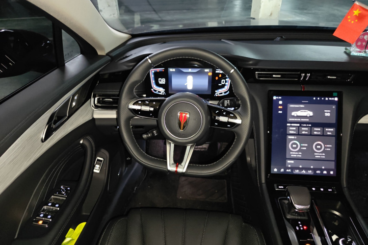 红旗H5 2025款 1.5T DCT玄影版中控内饰13