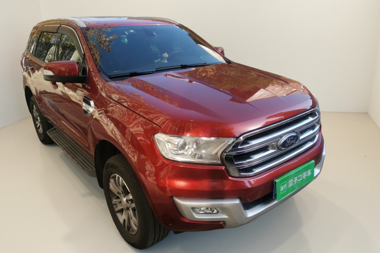 福特 撼路者 2017款 2.0T 汽油自动四驱豪华版 7座车身外观3