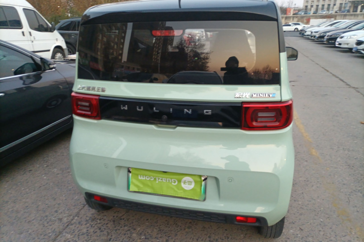 五菱汽车 宏光MINIEV 2022款 悦享款 磷酸铁锂车身外观6004