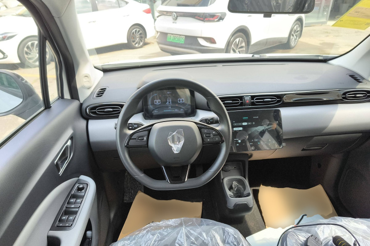 零跑汽车 零跑T03 2024款 200轻享版中控内饰13