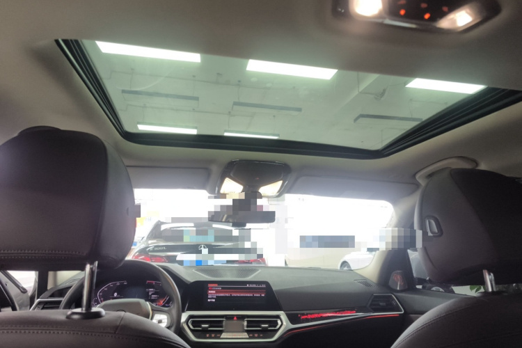 宝马3系 2021款 改款二 320i 运动套装局部细节22