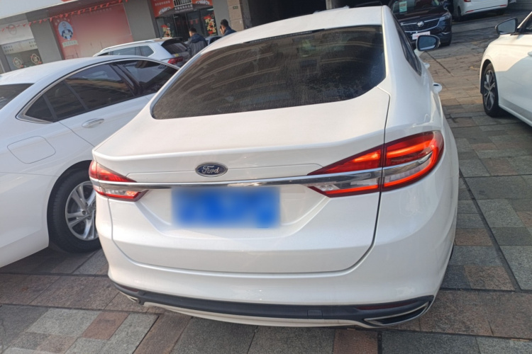 福特 蒙迪欧 2017款 EcoBoost 180 舒适型车身外观6