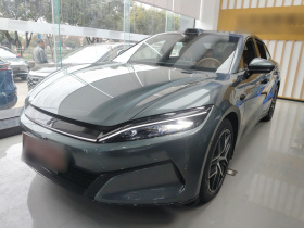 比亚迪 汉L 2025款 DM-p 四驱激光雷达旗舰型