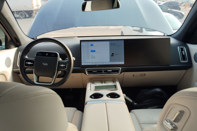 理想汽车 理想L7 2023款 Max中控内饰7002