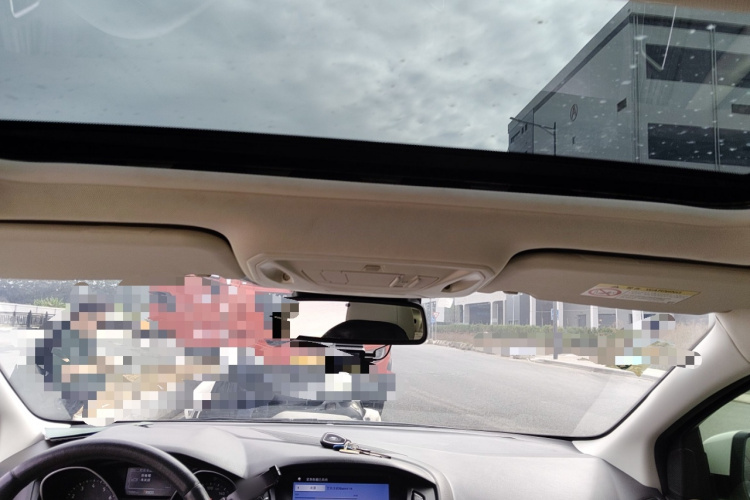 福特 福克斯 2017款 三厢 EcoBoost 180 自动旗舰型中控内饰22