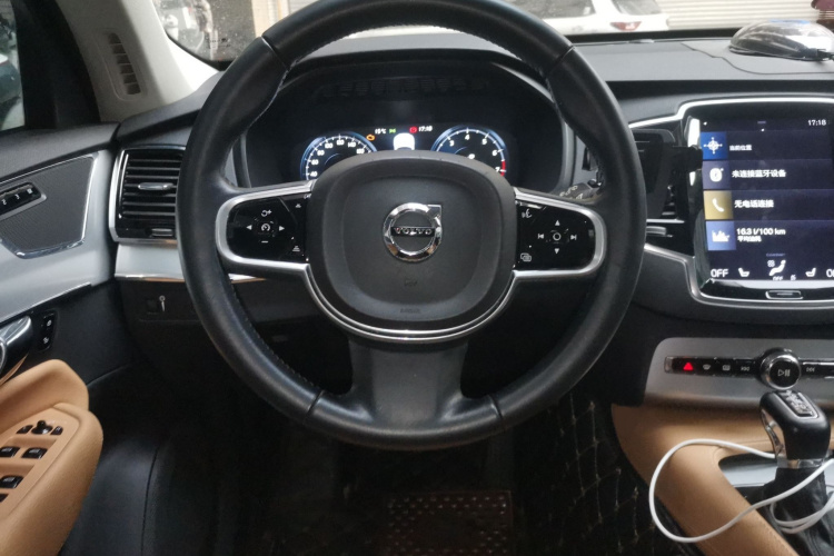 沃尔沃XC90 2015款 T6 智逸版 5座中控内饰13