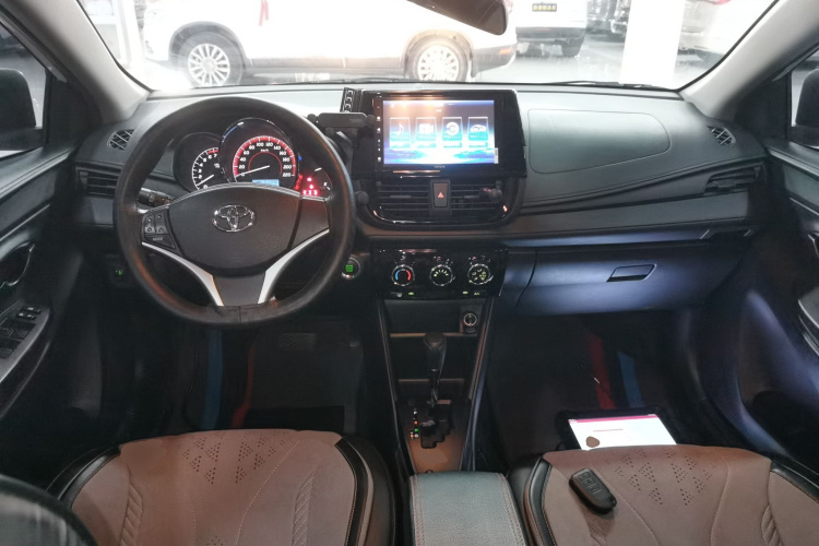 丰田 威驰 2022款 1.5L 20周年纪念版中控内饰12