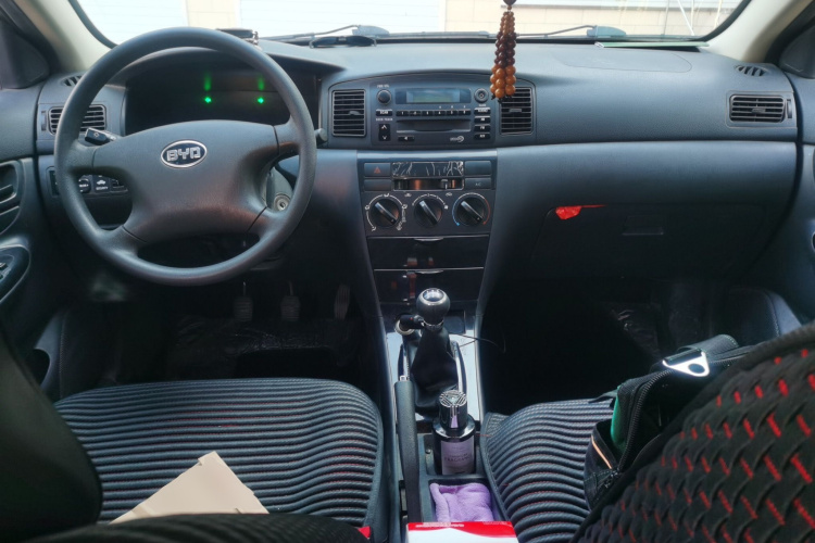 比亚迪F3 2020款 1.5L 手动经典型中控内饰12