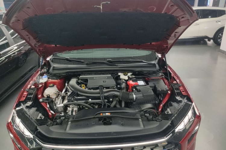 福特 蒙迪欧 2025款 2.0T EcoBoost 至尊型机舱底盘24