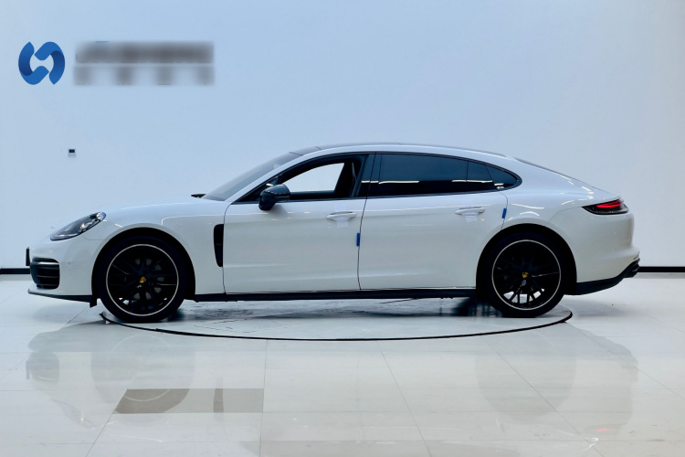 保时捷 2023款 改款 Panamera 4 行政加长铂金版 2.9T车身外观6002