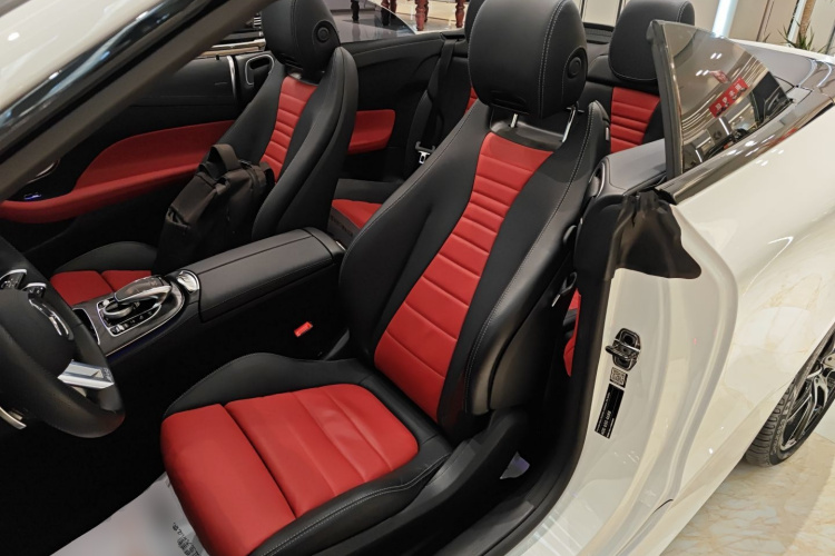 奔驰E级(进口) 2023款 E 260 敞篷轿跑车局部细节19