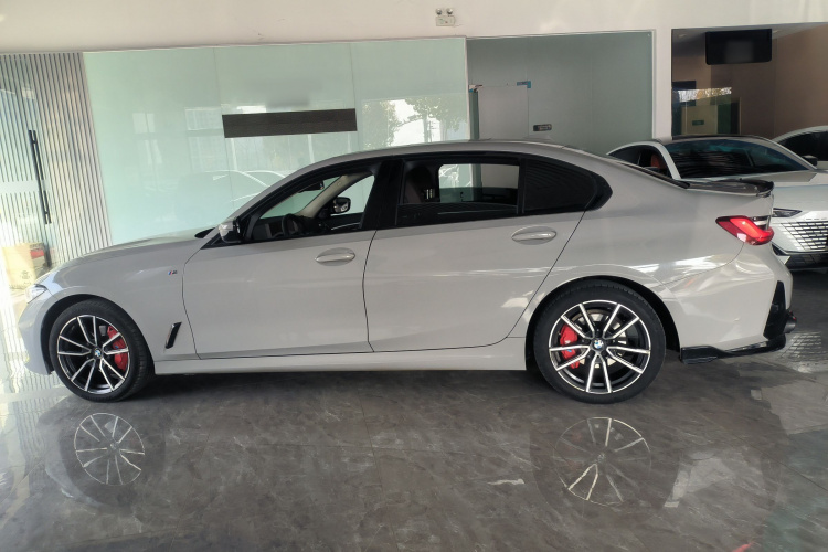 宝马3系 2023款 325Li M运动套装车身外观6003