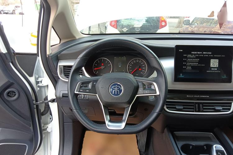 比亚迪 宋MAX 2021款 升级版 1.5T 自动豪华型 7座局部细节13