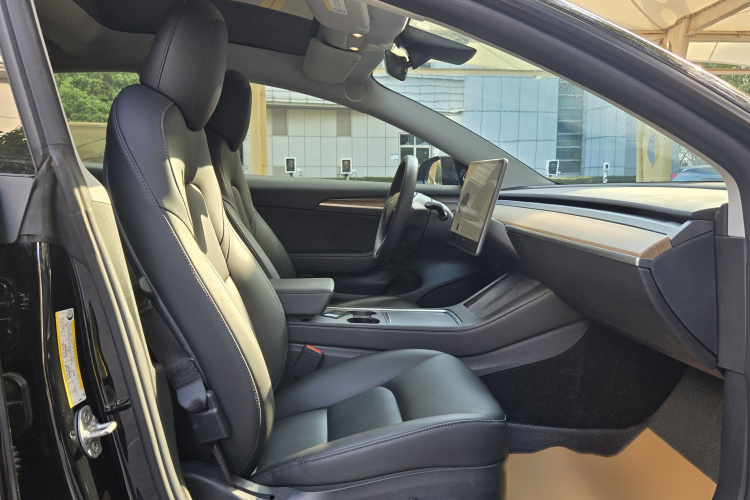 特斯拉 Model 3 2021款 标准续航后驱升级版局部细节41