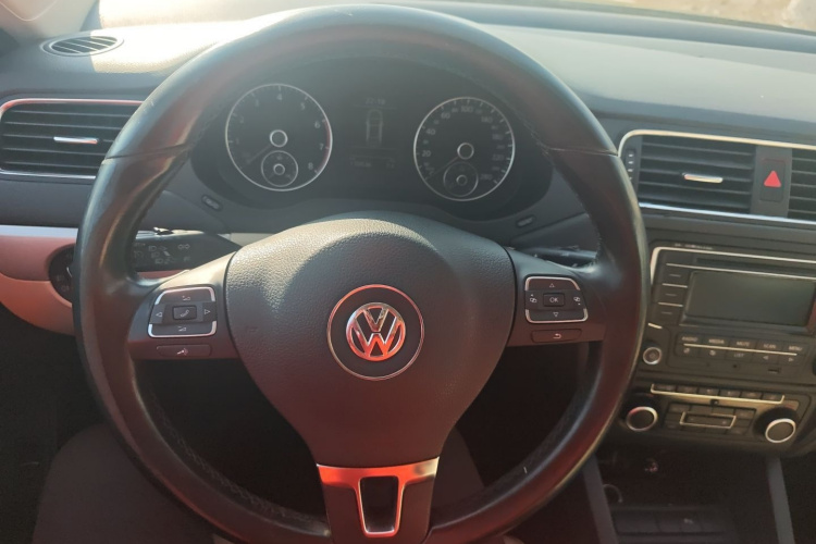 大众 速腾 2012款 1.4TSI 手动豪华型局部细节13