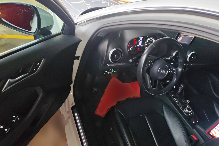 奥迪A3 2018款 30周年年型 Sportback 40 TFSI 风尚型中控内饰7003