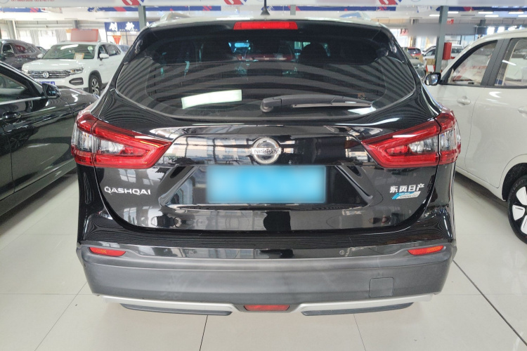 日产 逍客 2022款 2.0L CVT XV Prem豪华版车身外观6