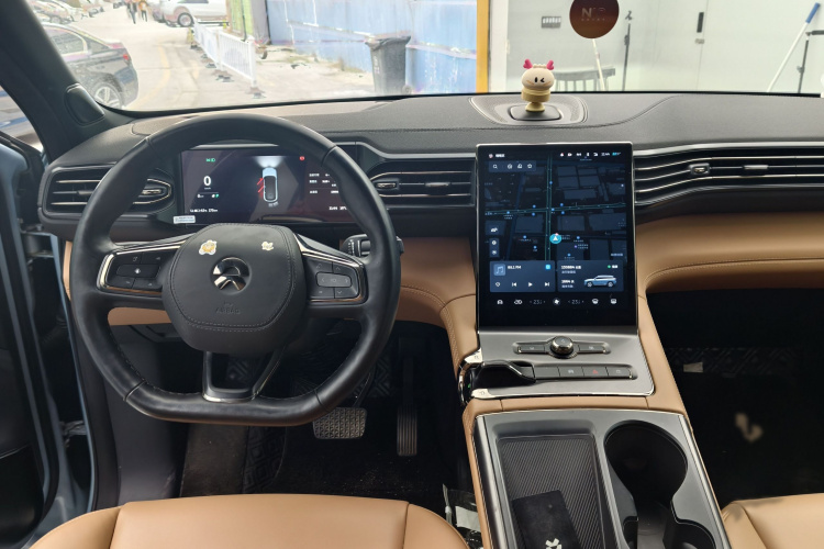 蔚来ES6 2020款 420KM 运动版中控内饰7006