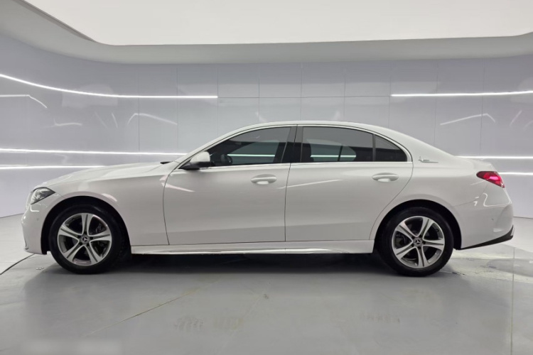 奔驰C级 2022款 改款 C 200 L 运动版车身外观6008
