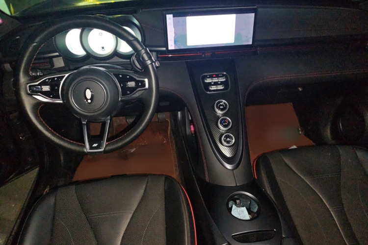 欧拉闪电猫 2024款 暗夜版 555km 尊贵版中控内饰7002