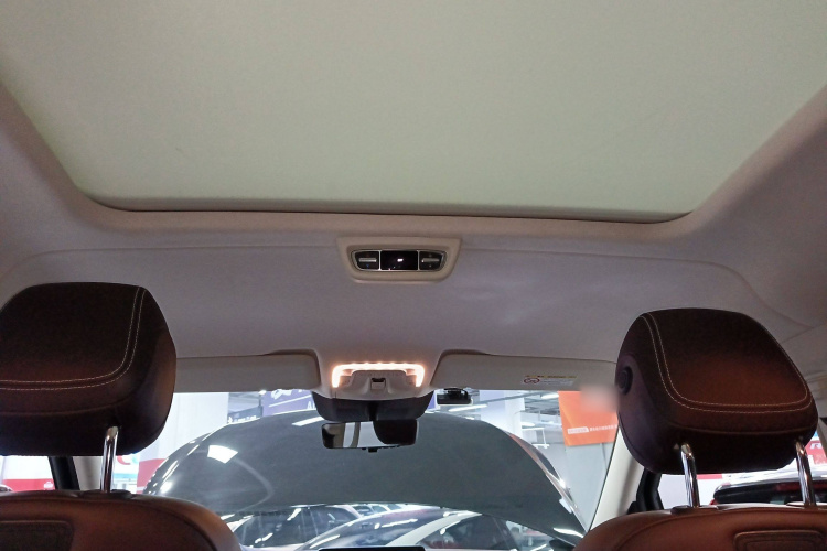 奔驰V级 2022款 V 260 L 长轴距豪华版局部细节22