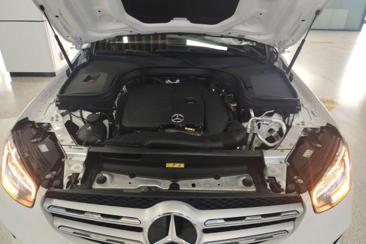 奔驰GLC 2020款 GLC 260 L 4MATIC 动感型机舱底盘24