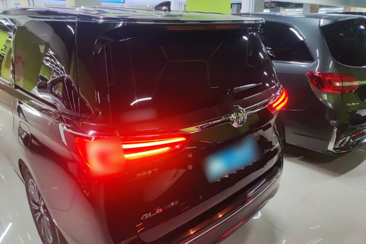 别克GL8 2021款 ES陆尊 653T 豪华型车身外观6