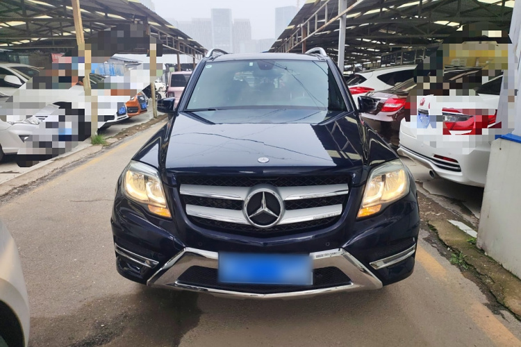 奔驰GLK级 2015款 GLK 260 4MATIC 动感型 极致版车身外观2