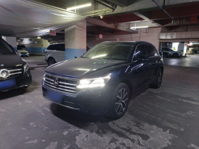 大众 途锐 2023款 3.0TSI 锐享版 经典运动套装