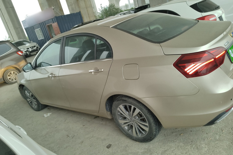 吉利汽车 帝豪 2018款 1.5L CVT向上互联版车身外观4