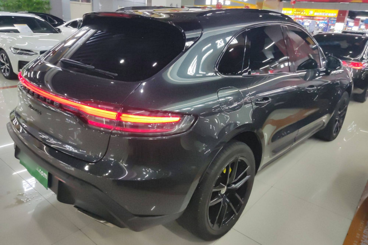 保时捷 2022款 Macan 2.0T车身外观6005