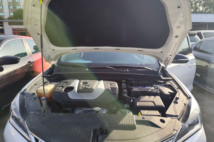 长安 逸动 2018款 1.6L GDI 自动领尚型局部细节24