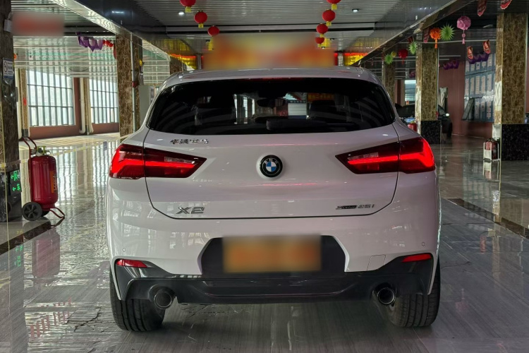 宝马X2 2023款 sDrive25i M运动曜夜版车身外观6007