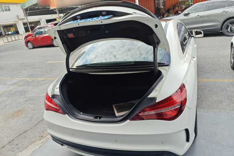 奔驰CLA 2017款 改款 CLA 200 时尚型局部细节23