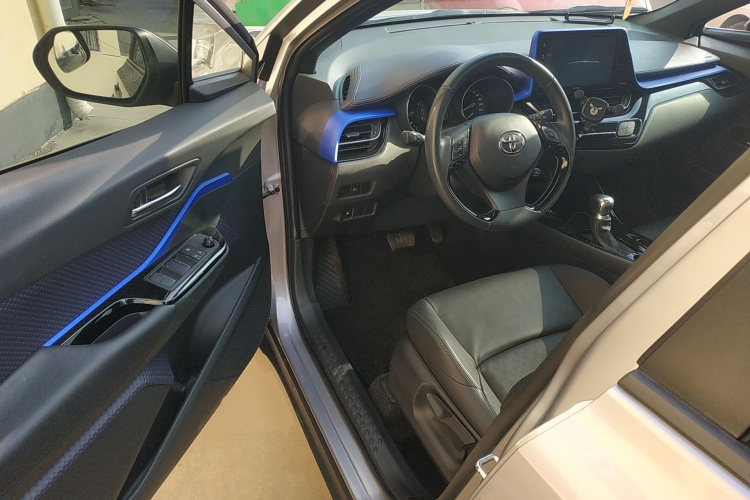 丰田 奕泽IZOA 2020款 2.0L 奕驰版中控内饰7003