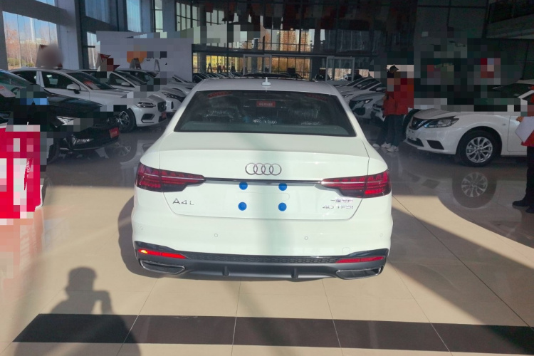 奥迪A4L 2025款 200万辆悦享版 40 TFSI 豪华动感型车身外观6004