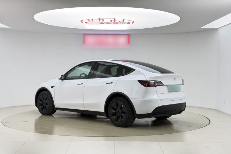 特斯拉 Model Y 2023款 长续航全轮驱动版车身外观6006