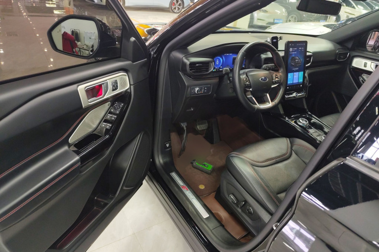 福特 探险者 2020款 EcoBoost 285 四驱运动版ST-LINE 7座中控内饰7003