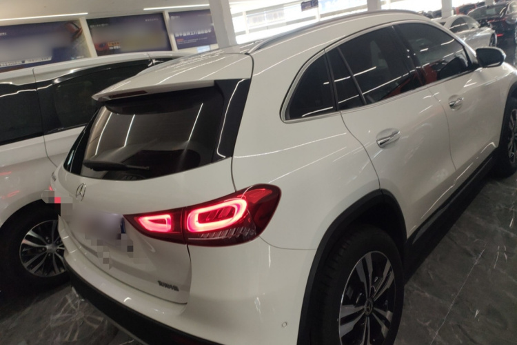 奔驰GLA 2023款 GLA 220车身外观7