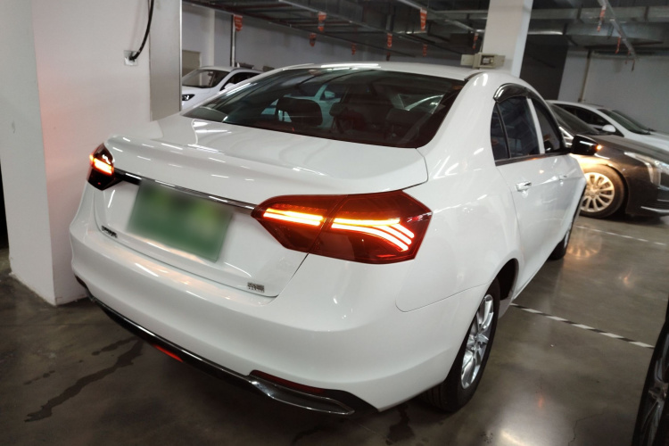 吉利汽车 帝豪 2020款 1.5L 手动舒适型车身外观7