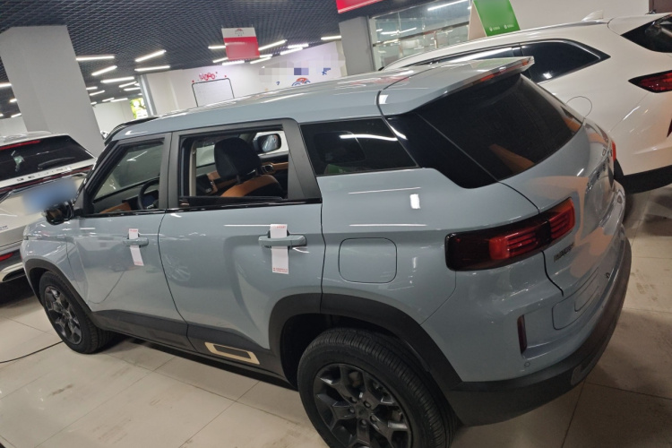 吉利汽车 吉利icon 2020款 1.5TD i6 BSG车身外观4