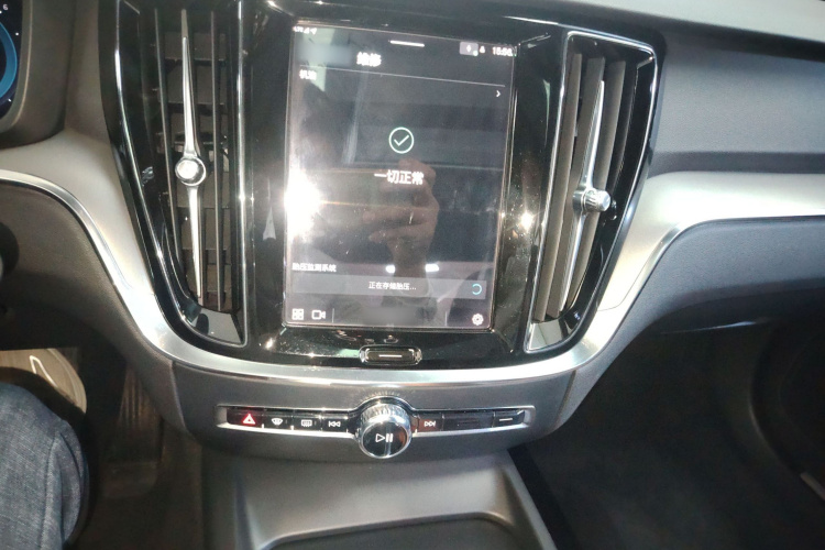 沃尔沃S60 2023款 B4 智逸豪华版局部细节16