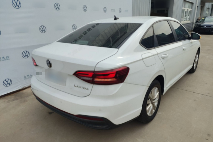 大众 朗逸 2023款 1.5L 自动得逸版车身外观7