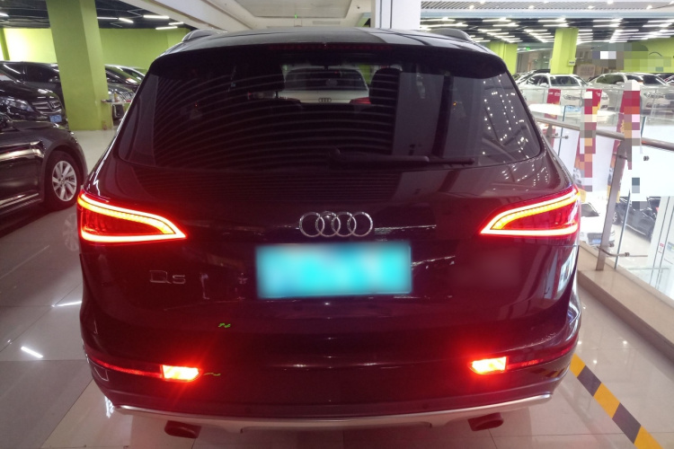 奥迪Q5 2017款 Plus 40 TFSI 技术型车身外观6