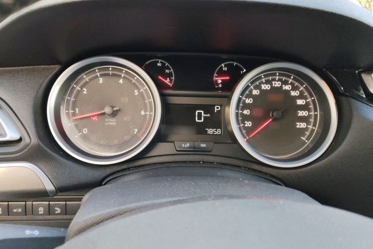 标致408 2018款 350THP 自动豪华版局部细节14